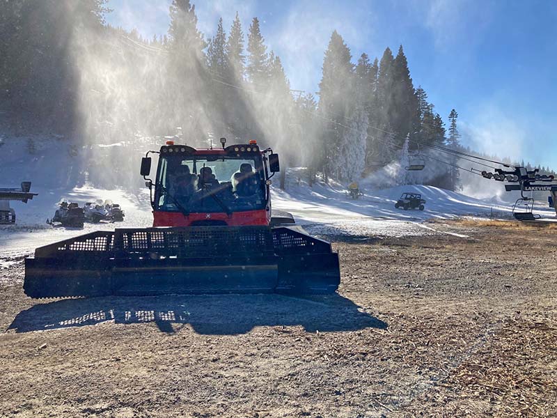 new pistenbully snowcat front