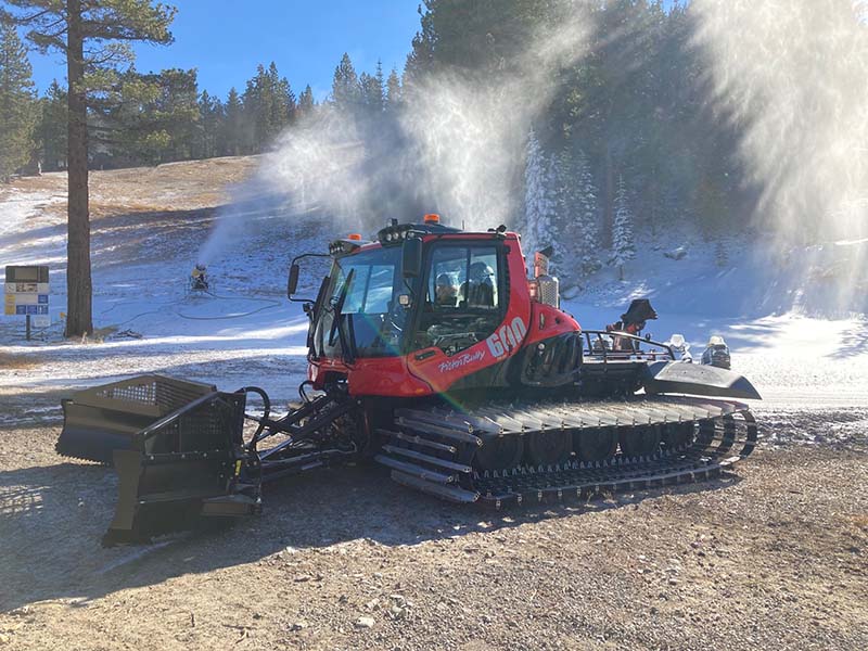 new pistenbully snowcat side